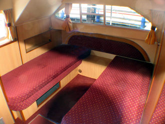 Lady Chloe Back Cabin