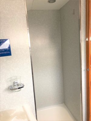 Lady Annalise Main Cabin Shower