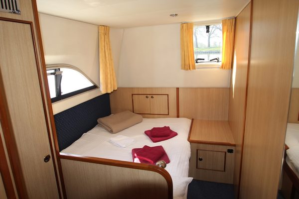 Lady Elizabeth Starboard Stern Cabin