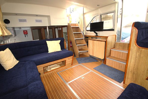 Lady Keeleigh Saloon Stairs