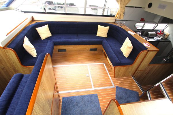 Lady Keeleigh Saloon