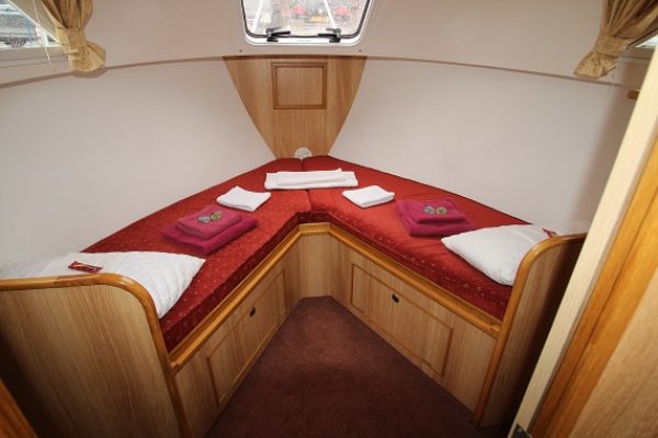 Lady Natalia Front Cabin