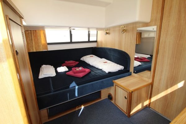 Lady Sophie Back Cabin