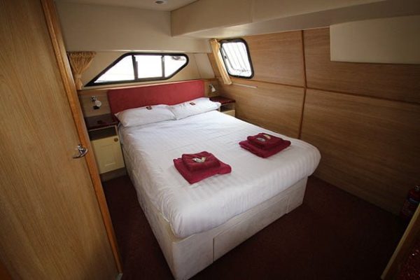 LADY JENNIFER MASTER CABIN